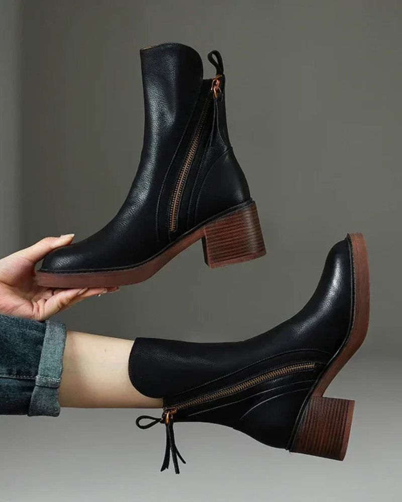 Belle Étoile Nice™ | Garciel – Black leather ankle boots with comfortable heels, elegant and timeless